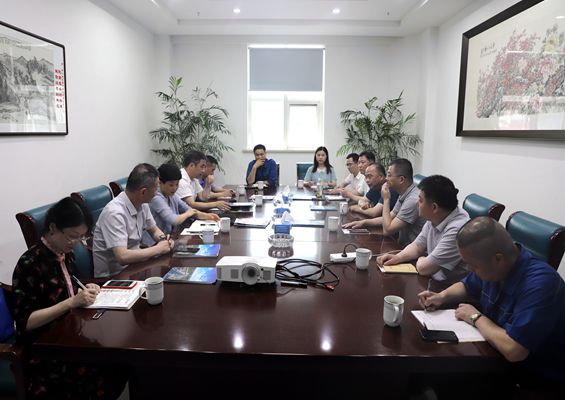 嘉興市人大常委會副主任張永紅一行蒞臨公司指導